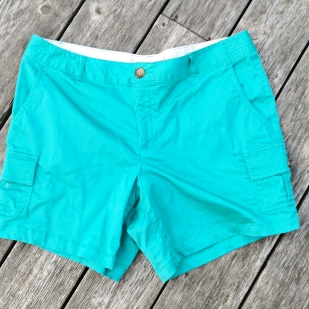Women's Dockers Aquamarine Cargo Shorts. Size 14
